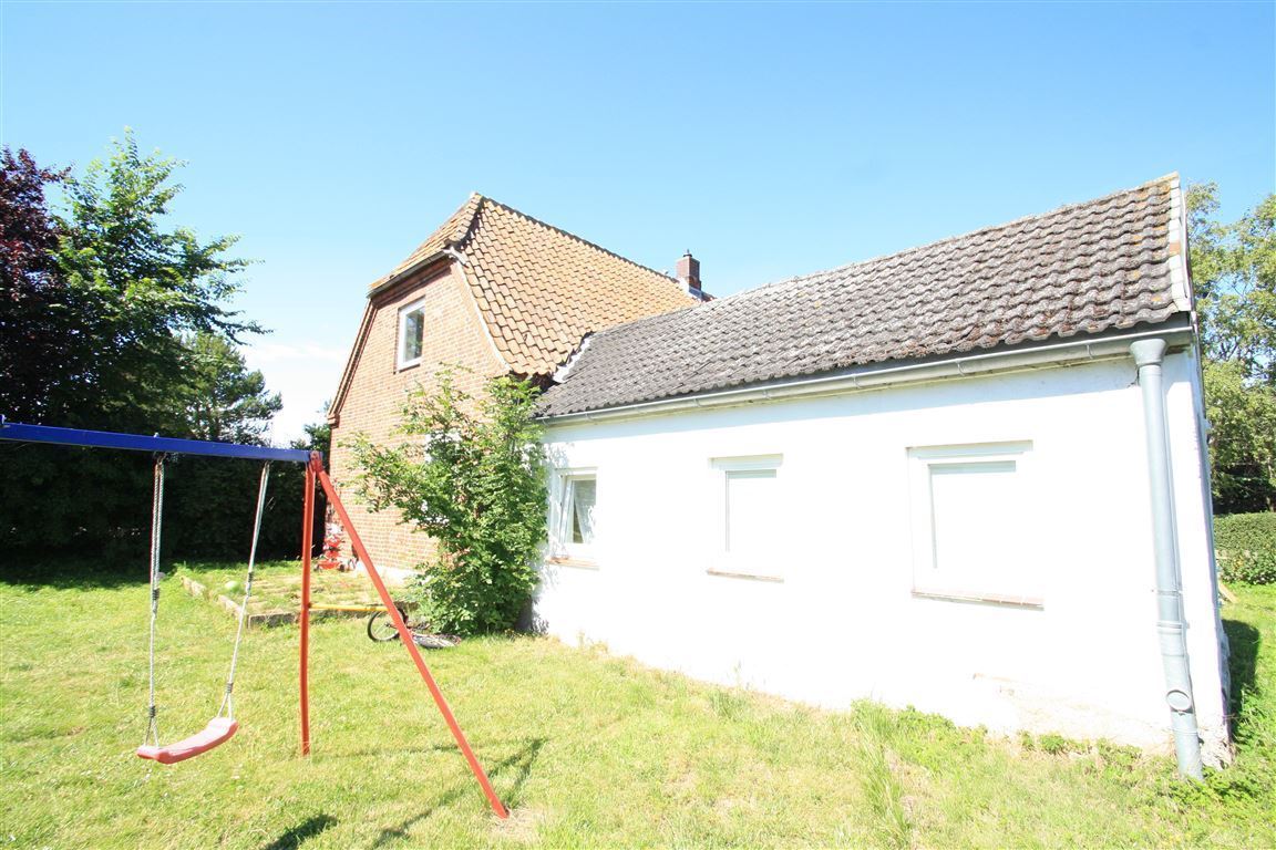 Garten mit Süd-Ostansicht